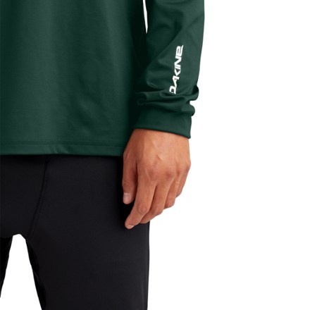 DAKINE Kickback Lightweight Base Layer Top - Men's 4