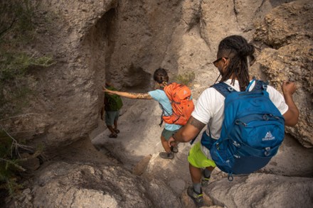 Location Image for Citro 24 H2O Hydration Pack - Men's