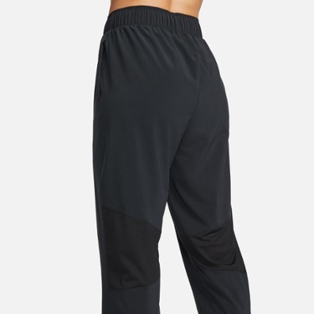 Nike Fast Mid-Rise 7/8 Pants - Women's 5