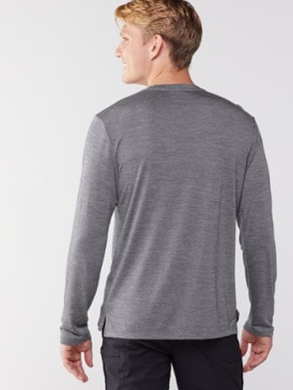 Icebreaker Sphere II Long-Sleeve Crewe T-Shirt - Men's 2
