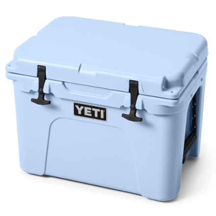 YETI Tundra 35 Cooler 1