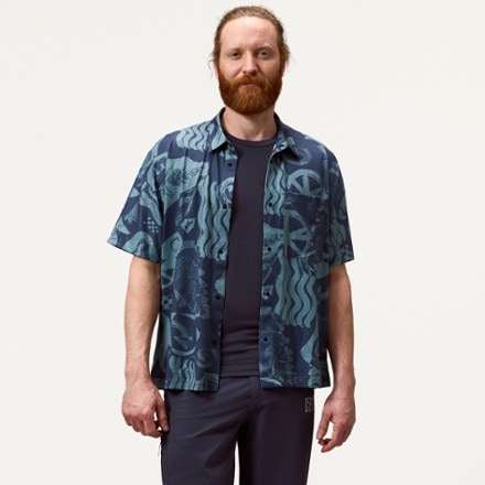 Endura Alltrack Ride Resort Cycling Shirt 1