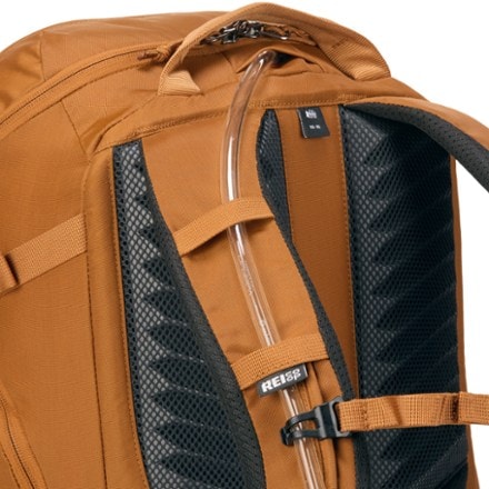 REI Co-op Ruckpack 30 Pack Hydration port & tube routing