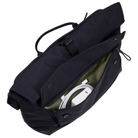 Thule Paramount 14 L Crossbody Bag 7