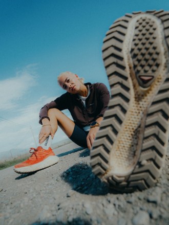 Location Image of color Burnt Ochre/Vanilla Ice/Ethere