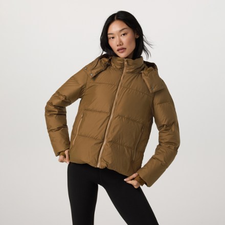 Vuori Alta Down Jacket - Women's 1