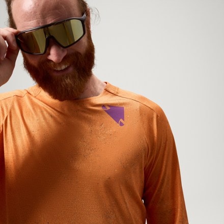 Endura Singletrack Long-Sleeve Print Bike T-Shirt - Men's 4