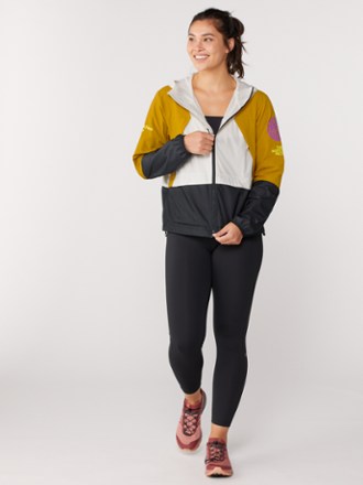 The North Face Trailwear Wind Whistle Jacket - Women's 3