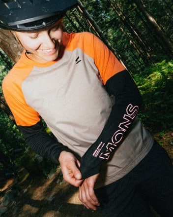 Mons Royale Tarn Merino Wind Bike Jersey - Women's 5