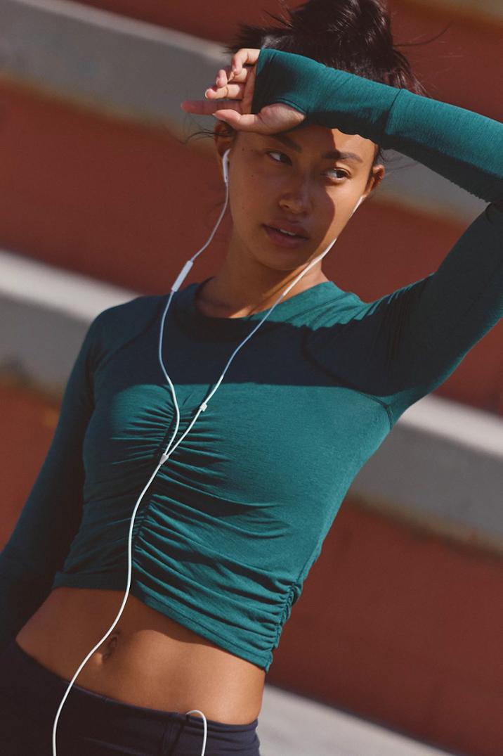 Location Image for Tempo Ruched Long-Sleeve Shirt - Women's