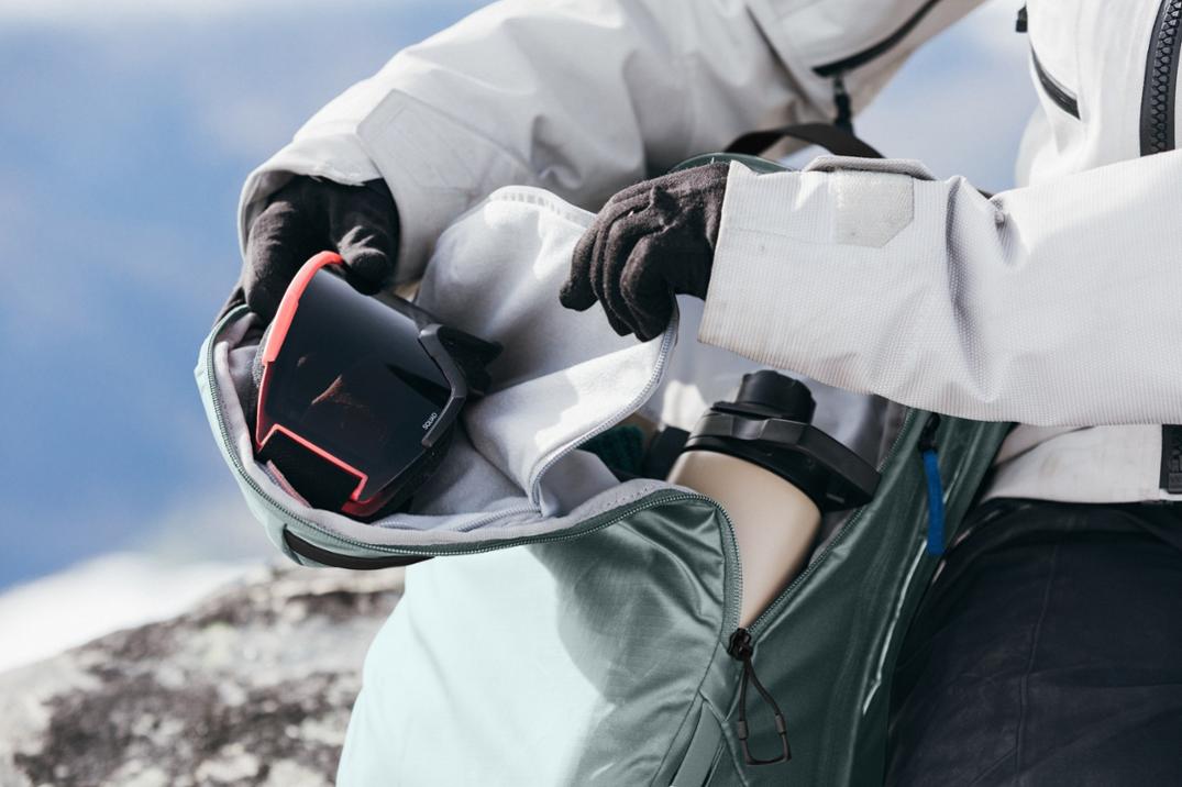Location Image for Zoid Snow Hydration Pack