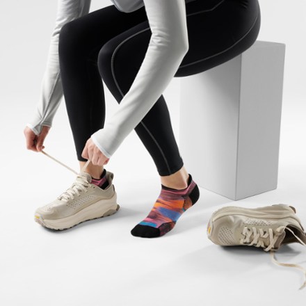 Smartwool Run Targeted Cushion Brushed Print Low Ankle Socks - Women's 1