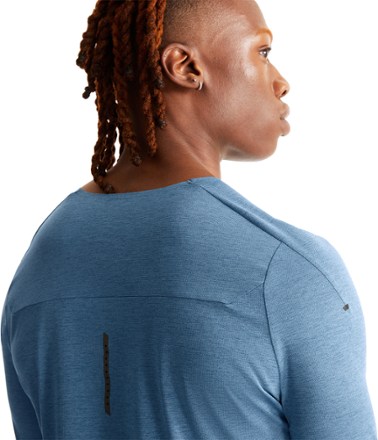 On Performance Long-T Running Shirt - Men's 5