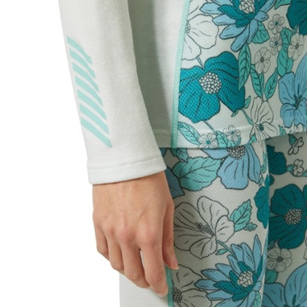 Helly Hansen LIFA Merino Midweight 2-in-1 Graphic Half-Zip Base Layer Top - Women's 5