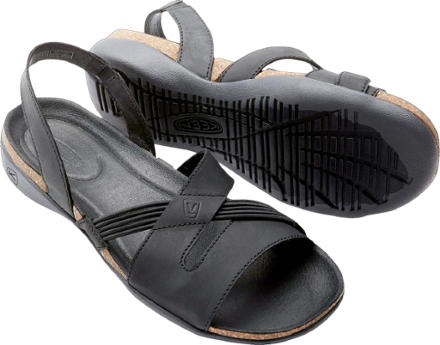 keen dauntless strappy sandals