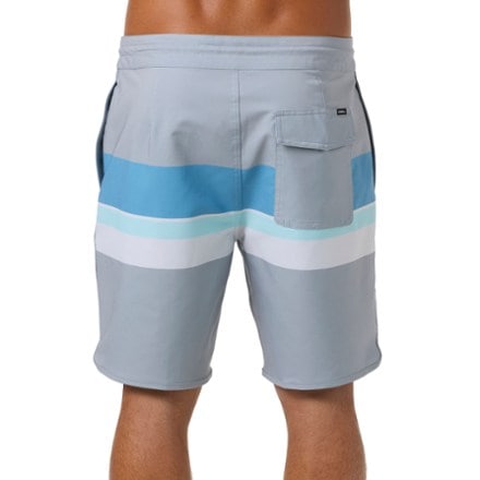 O'Neill Cruzer Stripe Scallop 18" Board Shorts - Men's 1