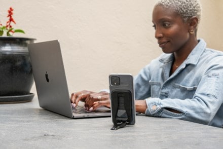 Peak Design Universal Adapter 6