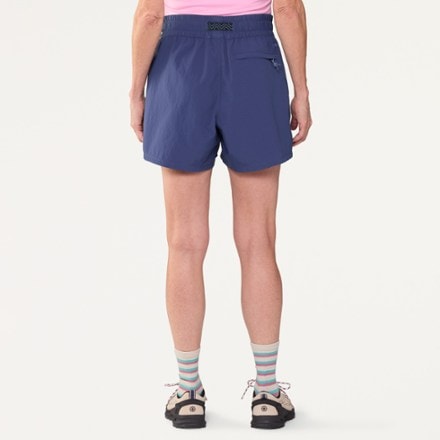 Mountain Hardwear Stryder Belted Shorts - Women's 4