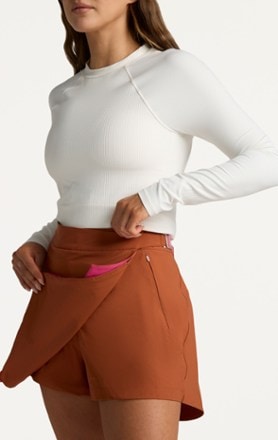 SENIQ Trailmix Hike Cargo Skort - Women's 5