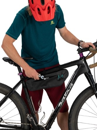 Osprey Escapist Frame Bag 8