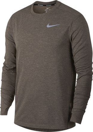 nike sphere element crew top