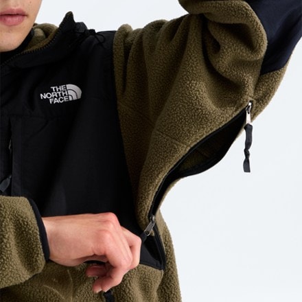 The North Face Retro Denali Hoodie - Men's 5