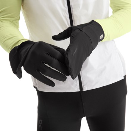 On Weather Gloves 1