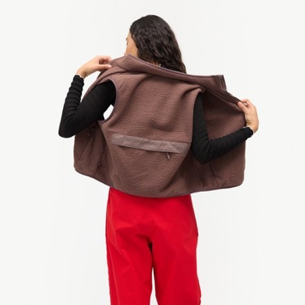 Halfdays Chapelle Vest - Women's 1