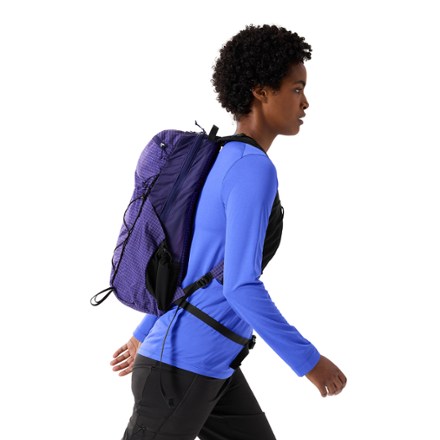 Arc'teryx Aerios 18 Pack 5