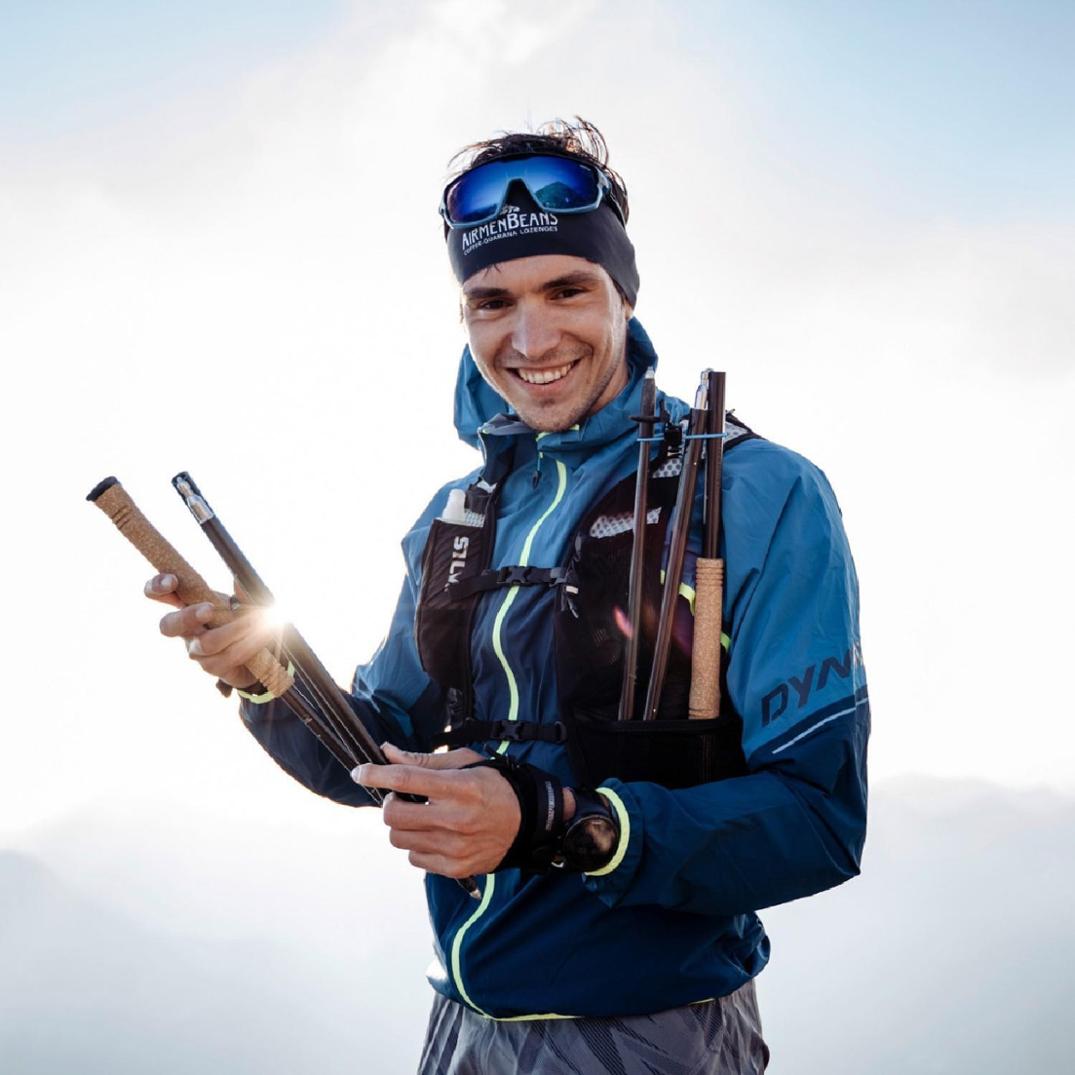 Location Image for Carbon Cloud FXP Foldable Trekking Poles - Pair