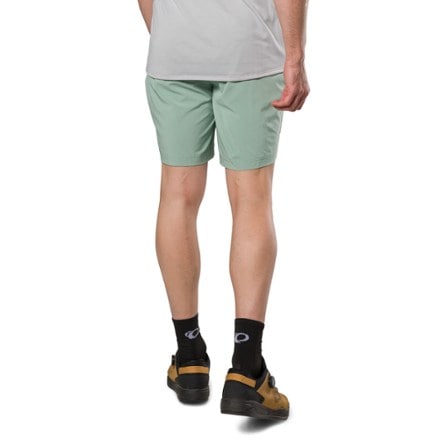 PEARL iZUMi Canyon Active Bike Shorts - Men's 2