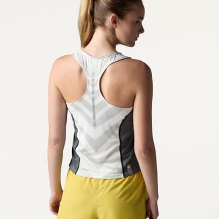 rabbit Tempo Tank Cropped Tank Top - Women's 2