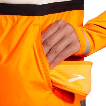 Brooks Run Visible Insulated Vest 2.0 - Women's 4