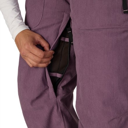 686 Black Magic Bib Snow Pants - Women's 5