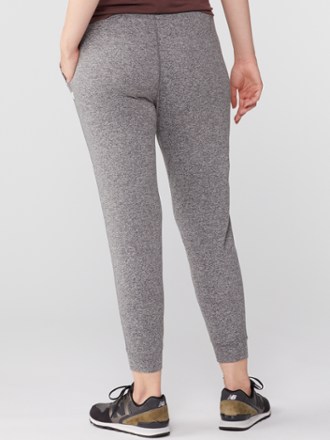 Vuori Performance Jogger Pants - Women's 2