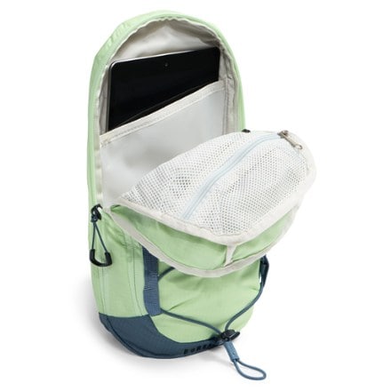 The North Face Borealis Sling Bag 2