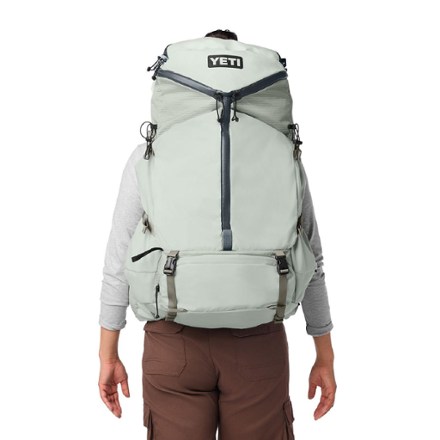 YETI Skala 50 L Pack - Women's 3