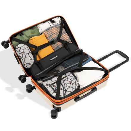 Sherpani Meridian 22" Carry-On Hardside Wheeled Luggage 4