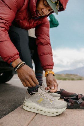 Location Image for Cloudsurfer Max Road-Running Shoes - Men's