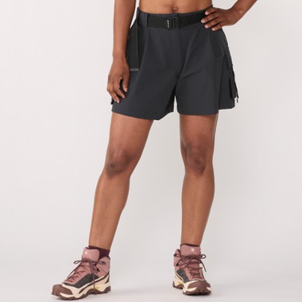 SENIQ Trailmix Cargo Shorts - Women's 1