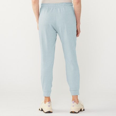 Vuori Performance Joggers - Women's 2