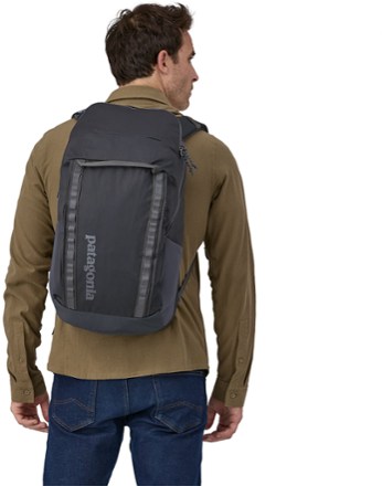 zaino patagonia black hole 32l Pack Choose the Black Hole 32L backpack and experience the ultimate in versatility and reliability on all your outings. Patagonia Black Hole 32L Backpack