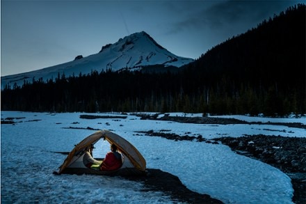 Coast Cubie Mini Voice Control Rechargeable Area Light 10