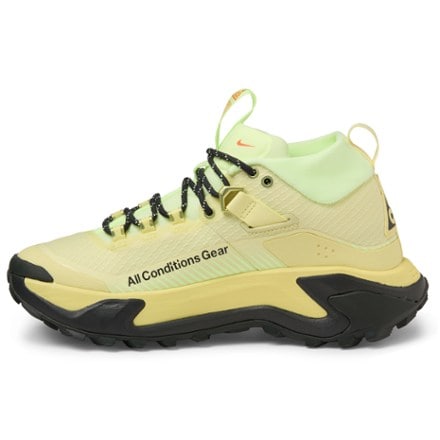 Nike ACG Zegama Hike Hiking Shoes - Women's 5
