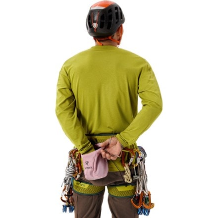 Arc'teryx Ion Lightweight Chalk Bag 1
