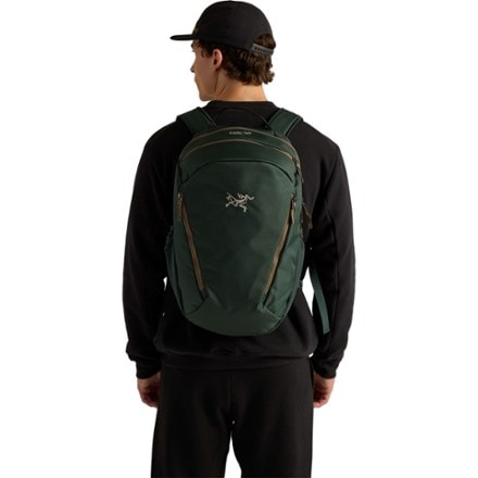 Arc'teryx Mantis 16 Pack 1