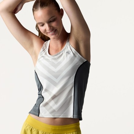 rabbit Tempo Tank Cropped Tank Top - Women's 6