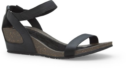 teva strappy leather wedge sandals