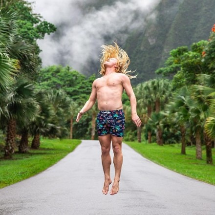 Location Image for Stretch 5.5" Swim Trunks - Men's