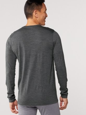 Smartwool Classic All-Season Merino Long-Sleeve Base Layer Top - Men's 2